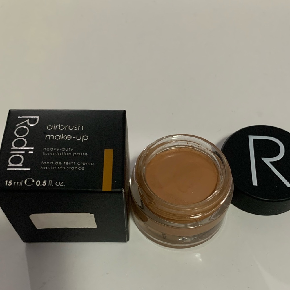 Rodial airbrush make -up ( shade 04 - Picture 4 of 7